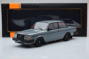 Volvo 240 Turbo Pelēks IXO 1:18 18CMC089 Metāls — attēls 6 no 6