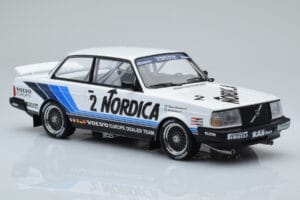 Volvo 240 Turbo Nordica #2 U. Granberg / T. Lindstrom ETCC Brno 1986 IXO 1:18 18RMC088 Metāls — attēls 4 no 6