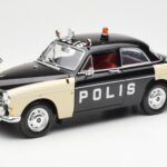 Volvo P121 Policija Revell 1:18