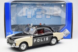 Volvo P121 Policija Revell 1:18 8904 Metāls — attēls 8 no 8