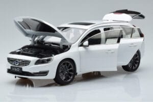 Volvo V60 D3 Crystal Balts FAW 1:18 9430840 Metāls — attēls 2 no 7