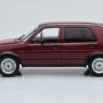 Volkswagen Golf GTI Mk2 Sarkans MCG 1:18 - image 3 of 6