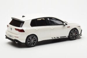 Volkswagen Golf GTI Mk8 Clubsport Balts Otto 1:18 OT986 Sveķi — attēls 2 no 6
