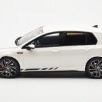 Volkswagen Golf GTI Mk8 Clubsport Balts Otto 1:18 - image 3 of 6
