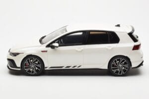 Volkswagen Golf GTI Mk8 Clubsport Balts Otto 1:18 OT986 Sveķi — attēls 3 no 6