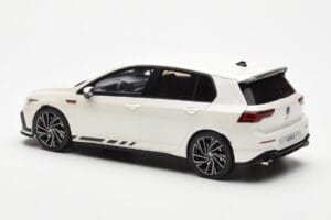 Volkswagen Golf GTI Mk8 Clubsport Balts Otto 1:18 OT986 Sveķi — attēls 5 no 6