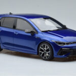 Volkswagen Golf Mk8 R Zils Otto 1:18 - image 4 of 6