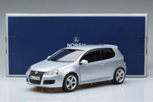 Volkswagen Golf GTI Mk5 Pirelli Edition Sudrabs Norev 1:18 188425 Metāls — attēls 7 no 7