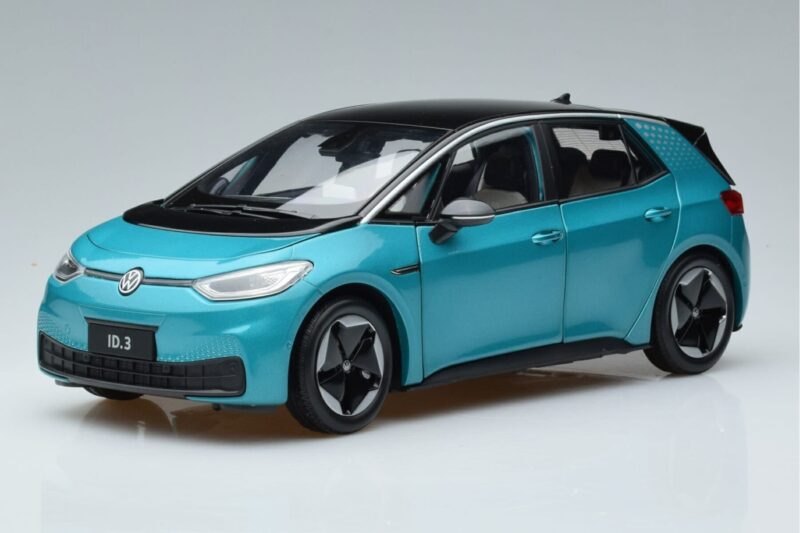 Volkswagen ID.3 Zaļš FAW 1:18 ZVN000001GRU Metāls