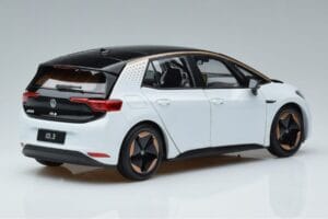 Volkswagen ID.3 Balts FAW 1:18 ZVN000001WEI Metāls — attēls 3 no 7