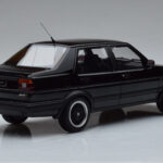 Volkswagen Jetta Mk2 Melns Otto 1:18 - image 2 of 6