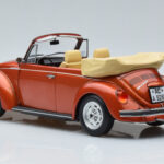 Volkswagen Beetle 1303 Kabriolets Oranžs Norev 1:18 - image 5 of 6