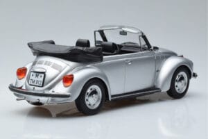 Volkswagen Beetle 1303 Kabriolets Sudrabs Norev 1:18 188530 Metāls — attēls 2 no 6