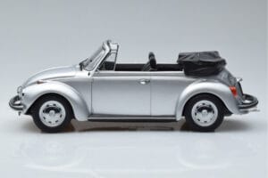 Volkswagen Beetle 1303 Kabriolets Sudrabs Norev 1:18 188530 Metāls — attēls 3 no 6