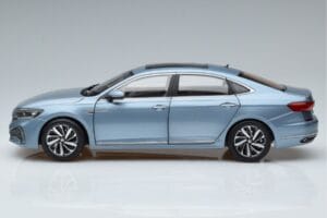 Volkswagen Passat B8 Zils FAW 1:18 ZVF000003A Metāls — attēls 4 no 7