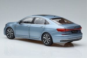 Volkswagen Passat B8 Zils FAW 1:18 ZVF000003A Metāls — attēls 6 no 7