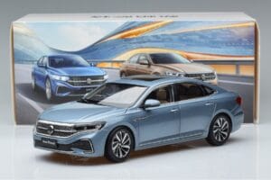 Volkswagen Passat B8 Zils FAW 1:18 ZVF000003A Metāls — attēls 7 no 7