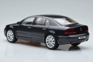 Volkswagen Phaeton V6 Mazeppa Pelēks Kyosho 1:18 08831MBK Metāls — attēls 7 no 9