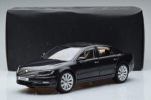 Volkswagen Phaeton V6 Mazeppa Pelēks Kyosho 1:18 08831MBK Metāls — attēls 9 no 9
