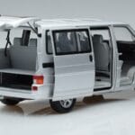 Volkswagen T4b Transporter Caravelle Minibus Schuco 1:18 450041500 Metāls - image 2 of 8