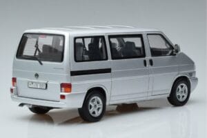 Volkswagen T4b Transporter Caravelle Minibus Schuco 1:18 450041500 Metāls — attēls 3 no 8