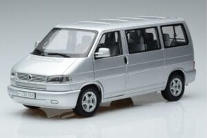 Volkswagen T4b Transporter Caravelle Minibus Schuco 1:18 450041500 Metāls