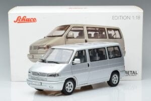 Volkswagen T4b Transporter Caravelle Minibus Schuco 1:18 450041500 Metāls — attēls 8 no 8