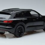 Volkswagen Touareg CR Melns FAW 1:18 LTC761021BLA Metāls - image 3 of 7