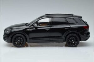 Volkswagen Touareg CR Melns FAW 1:18 LTC761021BLA Metāls — attēls 4 no 7