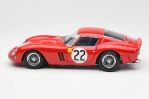 Ferrari 250 GTO #22 24 Hours of Le Mans 1962 Kyosho 1:18 08432B Metāls — attēls 4 no 8