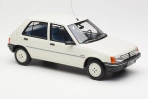 Peugeot 205 Junior Balts Otto 1:18 OT463 Sveķi — attēls 4 no 6
