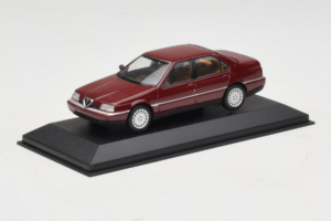Alfa Romeo 164 3.0 Super V6 Tumšsarkans Minichamps 1:43 436120700 Metāls — attēls 2 no 4