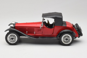 Alfa Romeo 6C 1750 Alfetta Sarkans Polistil 1:18 PL001 Metāls — attēls 4 no 8