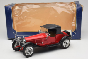 Alfa Romeo 6C 1750 Alfetta Sarkans Polistil 1:18 PL001 Metāls — attēls 8 no 8