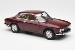 Alfa Romeo 2000 GTV Kastaņsarkans Norev 1:18 187916 Metāls — attēls 6 no 8