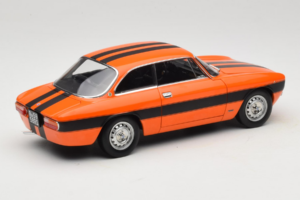 Alfa Romeo 2000 GTV Oranžs Norev 1:18 187918 Metāls — attēls 3 no 8