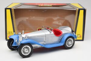 Alfa Romeo 2300 Spider Sudrabs Zils Bburago 1:18 3008 Metāls — attēls 8 no 8