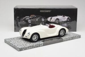 Alfa Romeo 6C 2500 SS Corsa Spider Balts Minichamps 1:18 107120232 Sveķi — attēls 6 no 6