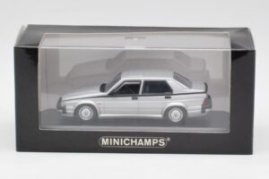 Alfa Romeo 75 3.0 V6 Sudrabs Minichamps 1:43 400120461 Metāls — attēls 4 no 4