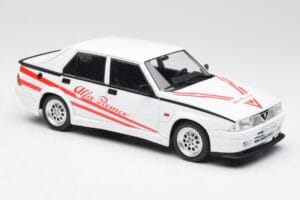 Alfa Romeo 75 Turbo Evoluzione Balts MCG 1:18 MCG18430 Metāls — attēls 4 no 6