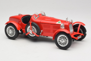 Alfa Romeo 8C 2300 Monza Sarkans Bburago 1:18 3014 Metāls — attēls 4 no 6