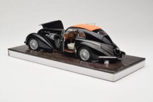 Alfa Romeo 8C 2900B Lungo Melns Minichamps 1:18 100120421 Metāls — attēls 5 no 8