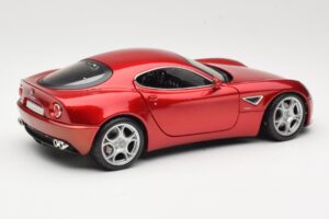 Alfa Romeo 8C Competizione Sarkans Bburago 1:18 18-11021 Metāls — attēls 3 no 8