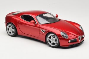 Alfa Romeo 8C Competizione Sarkans Bburago 1:18 18-11021 Metāls — attēls 6 no 8