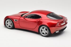 Alfa Romeo 8C Competizione Sarkans Bburago 1:18 18-11021 Metāls — attēls 7 no 8