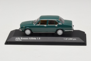 Alfa Romeo Alfetta 1.8 Zaļš Minichamps 1:43 400120204 Metāls