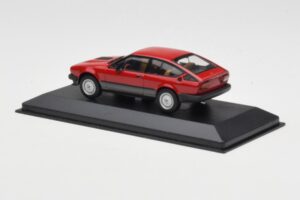 Alfa Romeo Alfetta GTV6 Sarkans Minichamps 1:43 400120140 Metāls — attēls 3 no 4