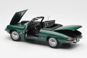 Alfa Romeo Duetto Spider Zaļš AUTOart 1:18 70138 Metāls — attēls 5 no 8