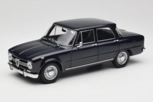 Alfa Romeo Giulia 1300 Zils Minichamps 1:18 180120905 Metāls
