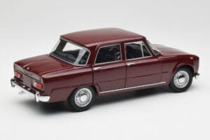 Alfa Romeo Giulia 1300 Tumšsarkans Minichamps 1:18 180120906 Metāls — attēls 3 no 8